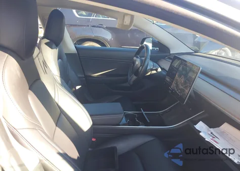 2018 Tesla Model 3 Long Range/Performance из США, поврежденный, VIN 5YJ3E1EB3JF109358